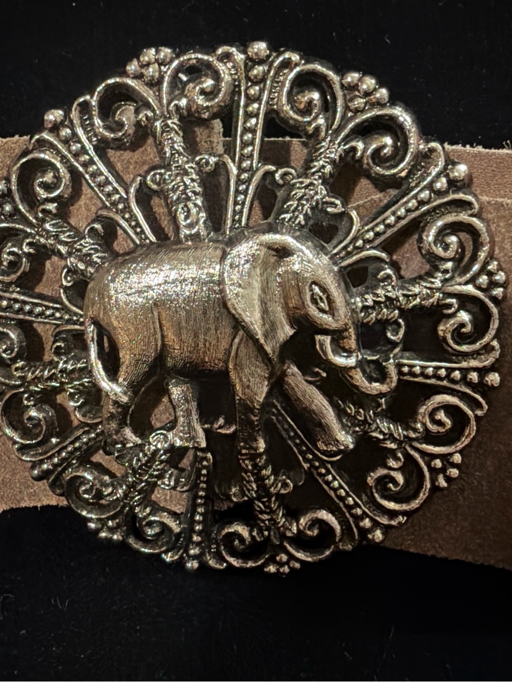 Vintage Buxton 1971 Women's Elephant Buckle Brown Suede Leather Hippie Boho Belt